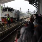 7 Stasiun Tersibuk di Daop 2 Bandung Selama Angkutan Lebaran 2026, Bandung dan Kiaracondong Dominasi Pergerakan Penumpang 7 Stasiun Tersibuk di Daop 2 Bandung Selama Angkutan Lebaran 2026, Bandung dan Kiaracondong Dominasi Pergerakan Penumpang