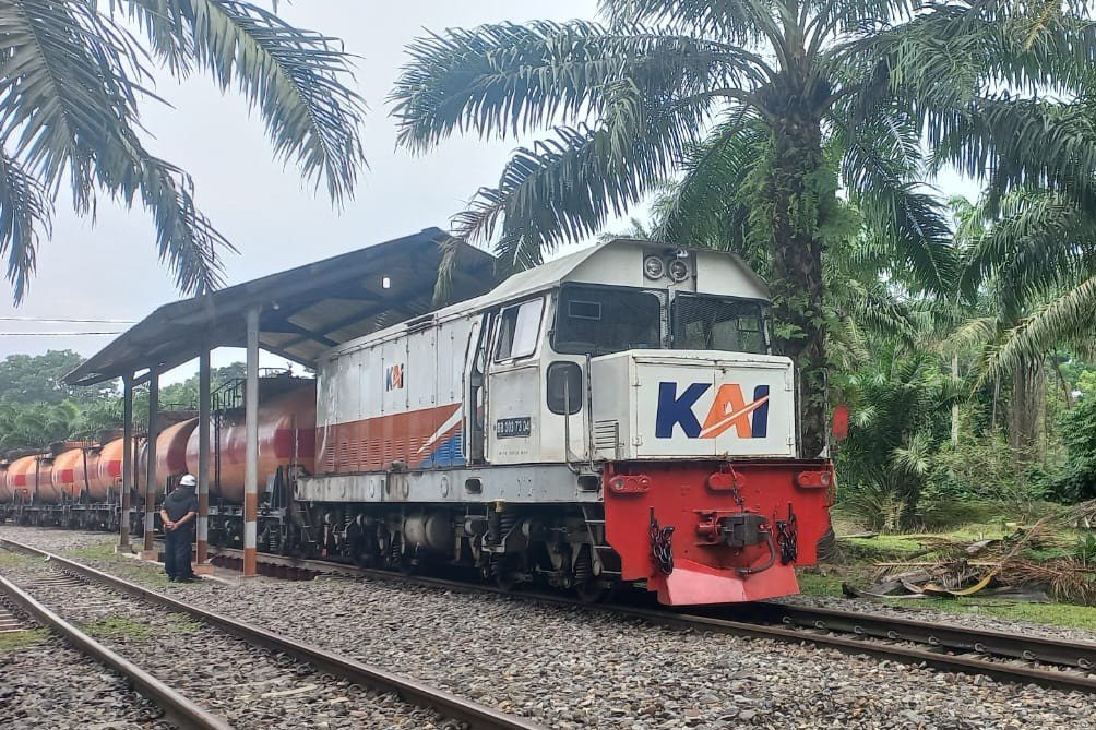 KAI Logistik Perluas Portofolio Layanan Bisnis melalui Angkutan CPO di Sumatera Utara KAI Logistik Perluas Portofolio Layanan Bisnis melalui Angkutan CPO di Sumatera Utara