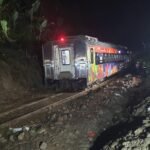 Evakuasi Selesai, Jalur Maswati – Sasaksaat Kembali Dapat Dilalui: KA Pertama Melintas Pukul 03.20 WIB Evakuasi Selesai, Jalur Maswati – Sasaksaat Kembali Dapat Dilalui: KA Pertama Melintas Pukul 03.20 WIB
