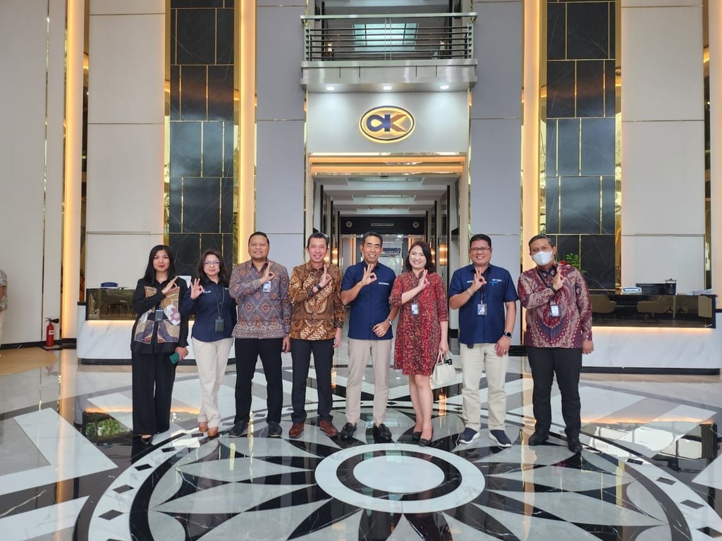 Silaturahmi Strategis BRI Region 6 dan PT Askrindo Perkuat Sinergi Kerja Sama Silaturahmi Strategis BRI Region 6 dan PT Askrindo Perkuat Sinergi Kerja Sama