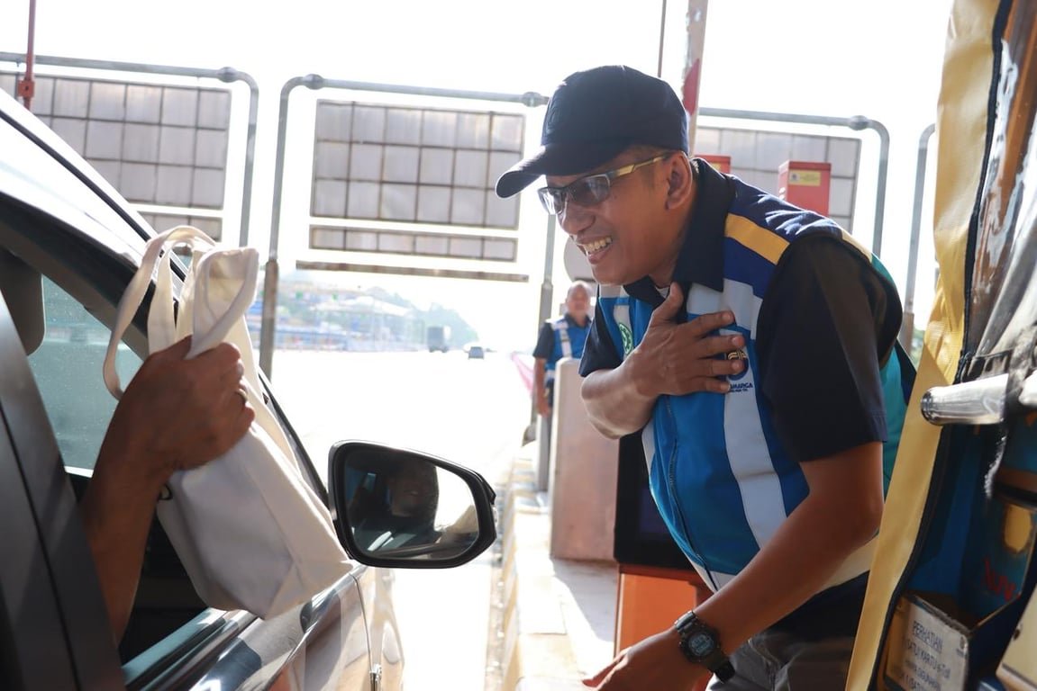 Rayakan Hari Konsumen Nasional, JTT Hadirkan Kejutan Manis bagi Pengguna Jalan Tol Trans Jawa Rayakan Hari Konsumen Nasional, JTT Hadirkan Kejutan Manis bagi Pengguna Jalan Tol Trans Jawa