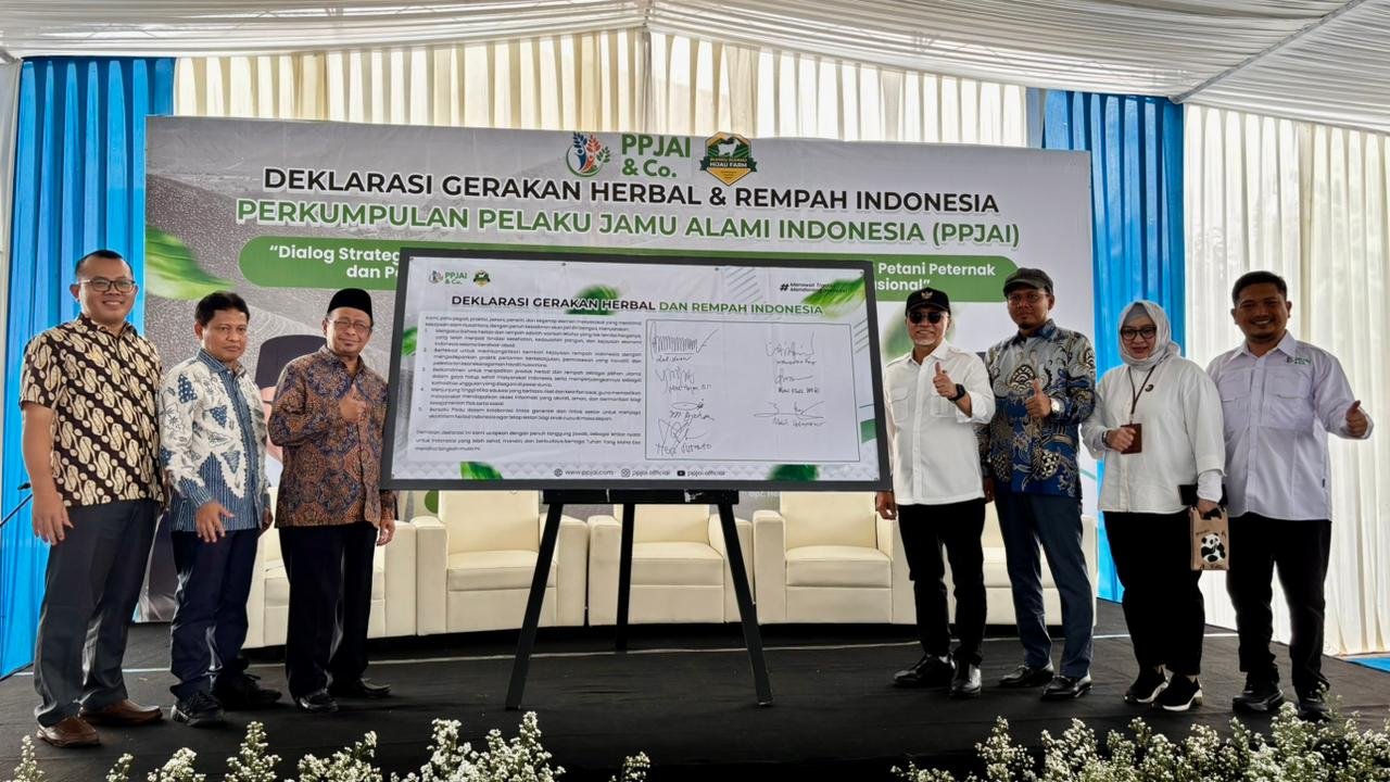 Banyumas Jadi Titik Awal: Gerakan Herbal & Rempah Indonesia Resmi Diluncurkan Banyumas Jadi Titik Awal: Gerakan Herbal & Rempah Indonesia Resmi Diluncurkan