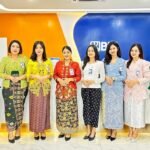 Kompak dan Anggun, Frontliner BRI Branch Office Jatinegara Kenakan Pakaian Nasional di Hari Kartini Kompak dan Anggun, Frontliner BRI Branch Office Jatinegara Kenakan Pakaian Nasional di Hari Kartini