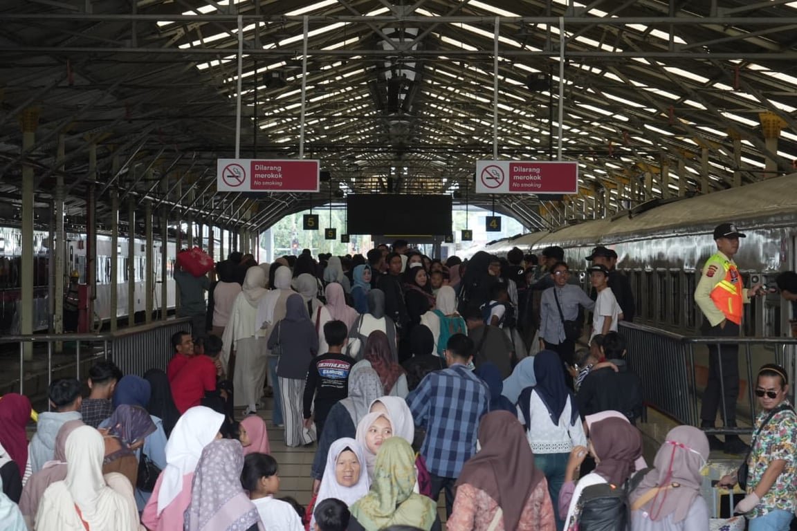 KAI Daop 2 Bandung Ucapkan Terima Kasih kepada Lebih Dari 872 Ribu Pengguna Jasa KA Pada Angkutan Lebaran 2026 KAI Daop 2 Bandung Ucapkan Terima Kasih kepada Lebih Dari 872 Ribu Pengguna Jasa KA Pada Angkutan Lebaran 2026