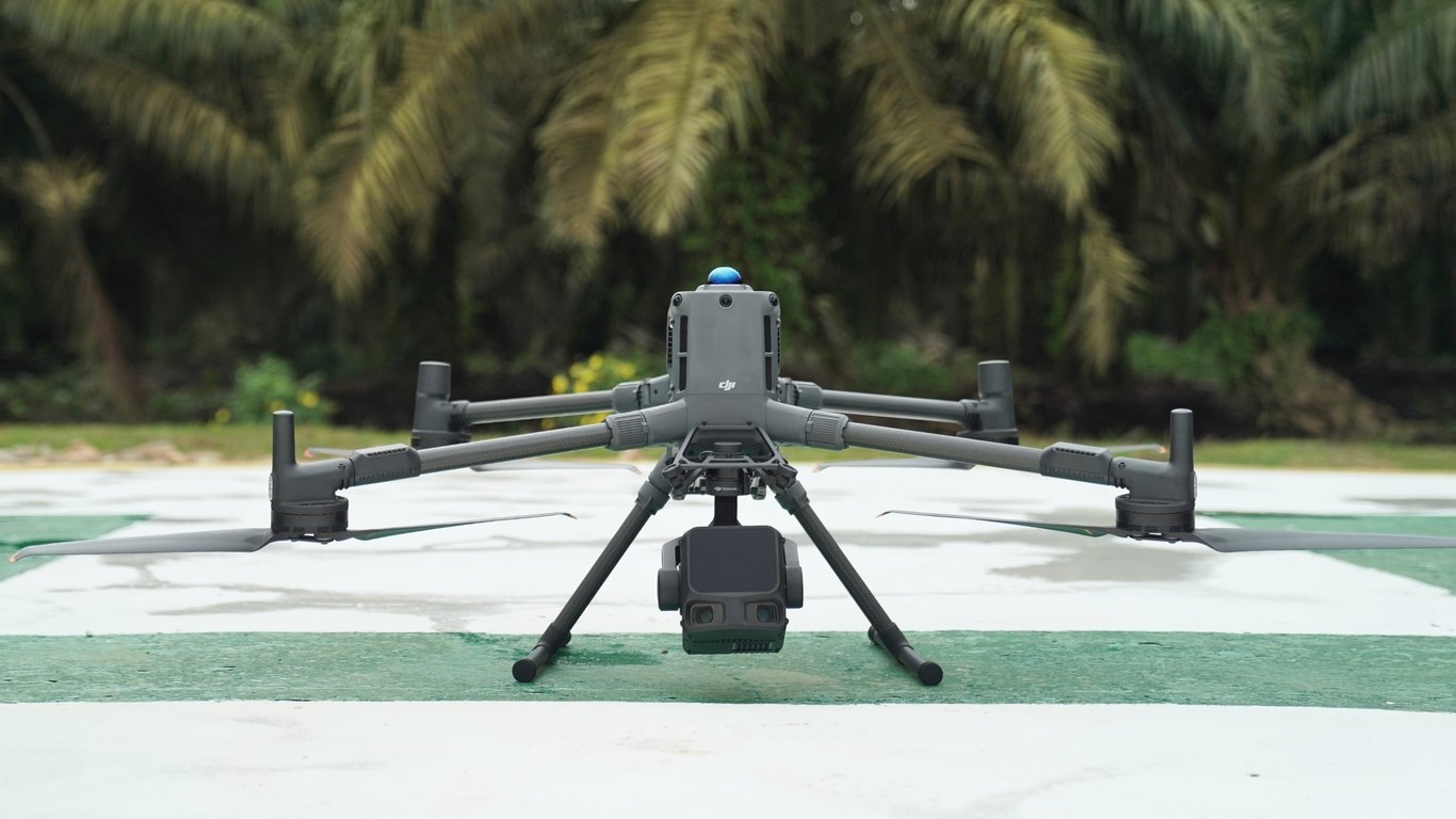 Pemetaan LiDAR Berbasis Drone untuk Perkebunan Sawit Skala Besar Pemetaan LiDAR Berbasis Drone untuk Perkebunan Sawit Skala Besar