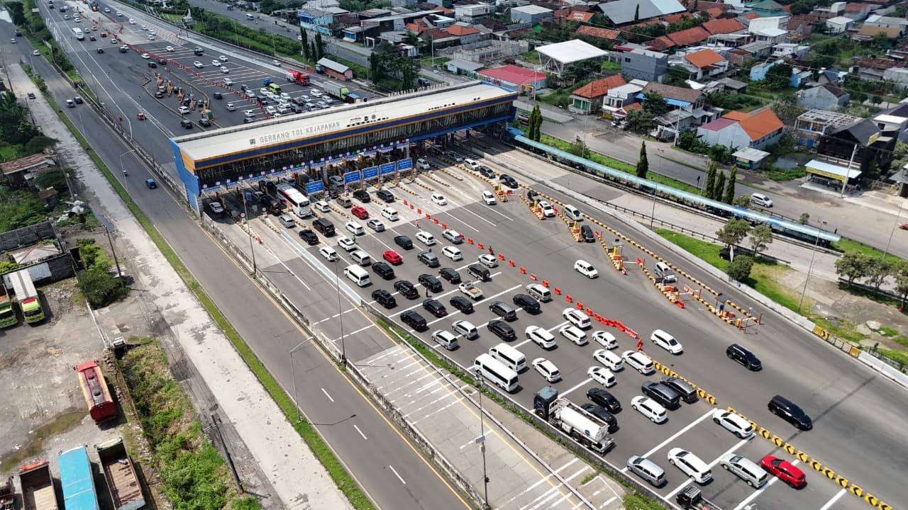 Layanan Tetap Prima di Libur Paskah, JTT Siaga di Seluruh Ruas Trans Jawa Layanan Tetap Prima di Libur Paskah, JTT Siaga di Seluruh Ruas Trans Jawa