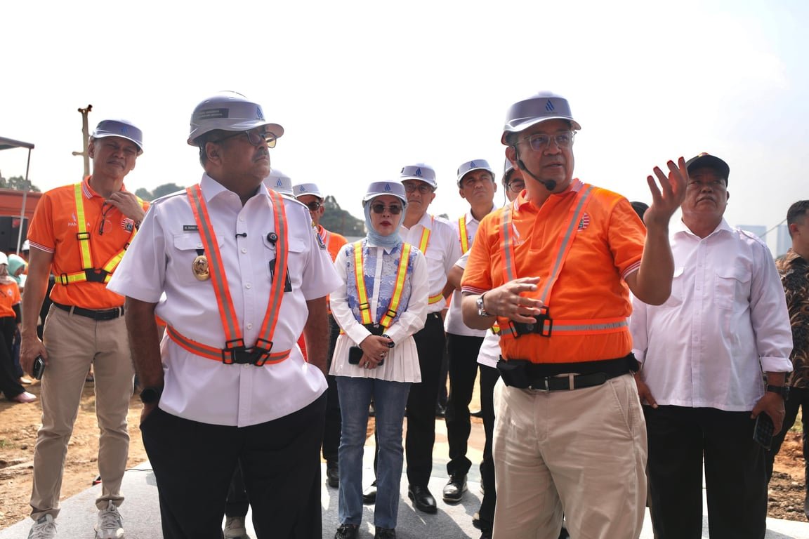 Tak Lagi Kesulitan Air, Warga Semanan Kini Nikmati Layanan Dari IPA Portabel PAM JAYA Tak Lagi Kesulitan Air, Warga Semanan Kini Nikmati Layanan Dari IPA Portabel PAM JAYA