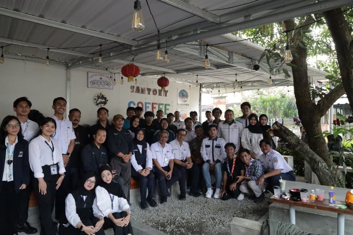 KAI Daop 2 Bandung Jalin Silaturahmi Bersama Komunitas Railfans, Perkuat Kolaborasi Untuk Tingkatkan Citra Perusahaan KAI Daop 2 Bandung Jalin Silaturahmi Bersama Komunitas Railfans, Perkuat Kolaborasi Untuk Tingkatkan Citra Perusahaan