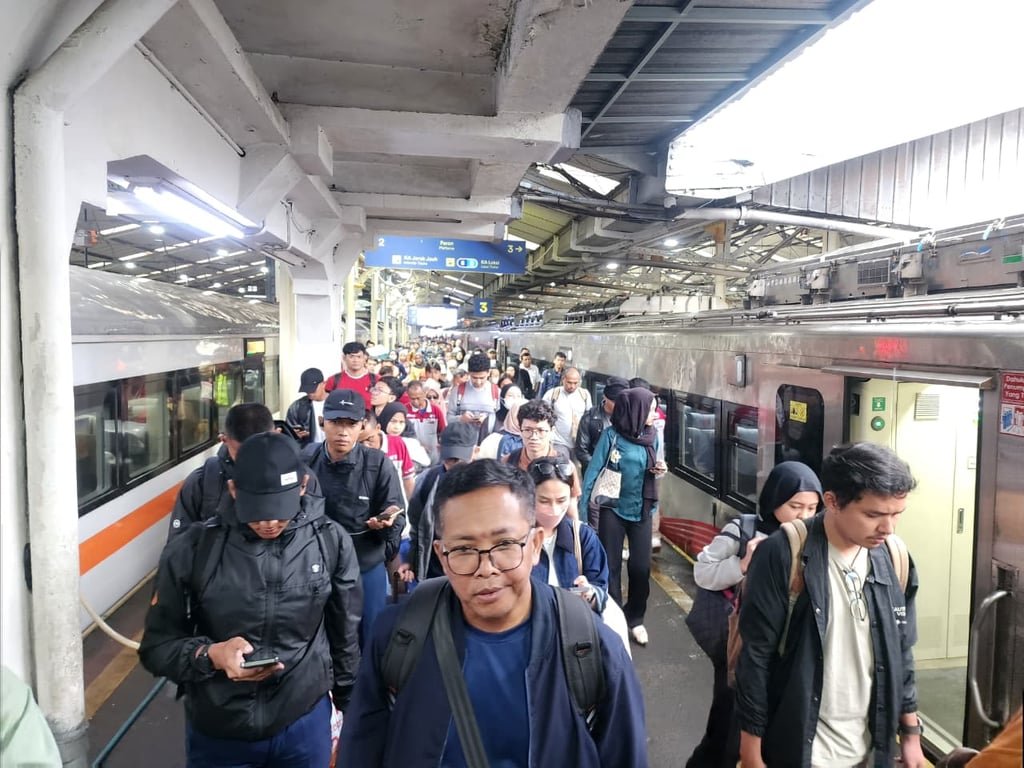 Pengguna Jasa KA di Wilayah KAI Daop 2 Bandung Januari–April 2026 Tembus 1,7 Juta Pelanggan, Naik 9,42 Persen Pengguna Jasa KA di Wilayah KAI Daop 2 Bandung Januari–April 2026 Tembus 1,7 Juta Pelanggan, Naik 9,42 Persen