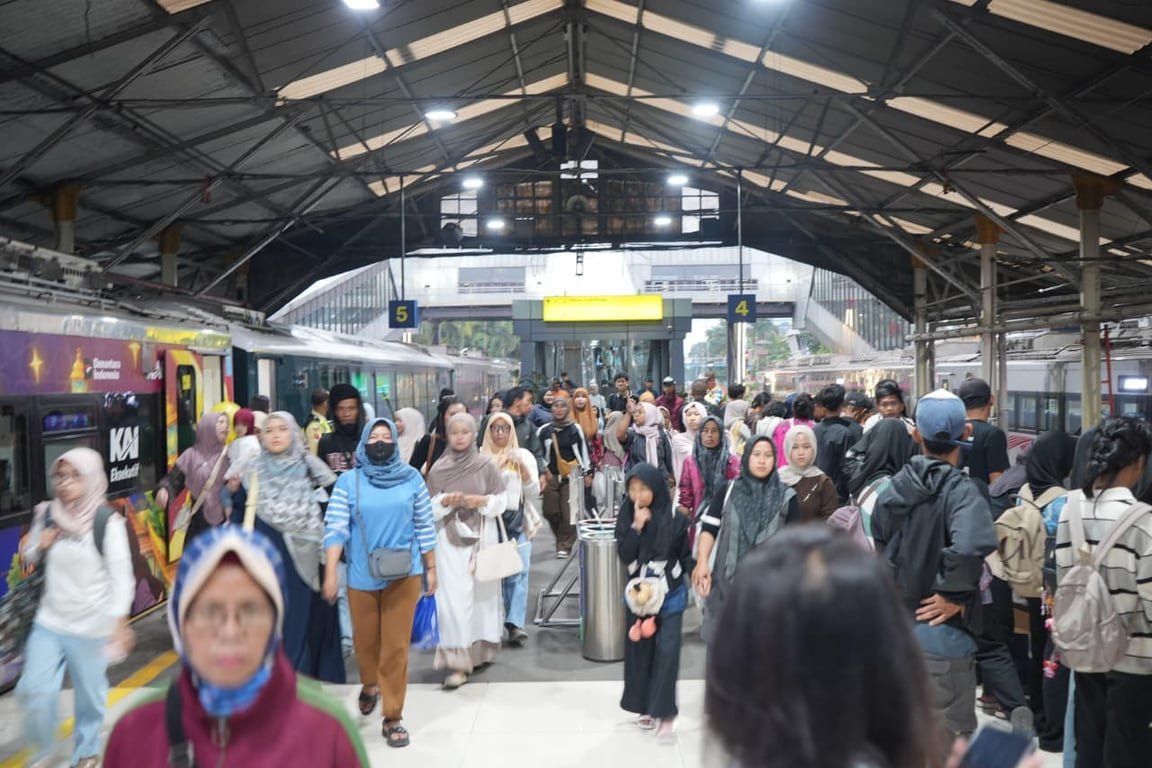 KAI Daop 2 Bandung Mencatat Tanggal 17 Mei 2026 sebagai Puncak Libur Panjang Kenaikan Yesus Kristus KAI Daop 2 Bandung Mencatat Tanggal 17 Mei 2026 sebagai Puncak Libur Panjang Kenaikan Yesus Kristus
