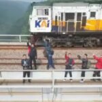 KAI Daop 2 Bandung Larang Masyarakat Masuki Area Terbatas Perekeretaapian Demi Keselamatan