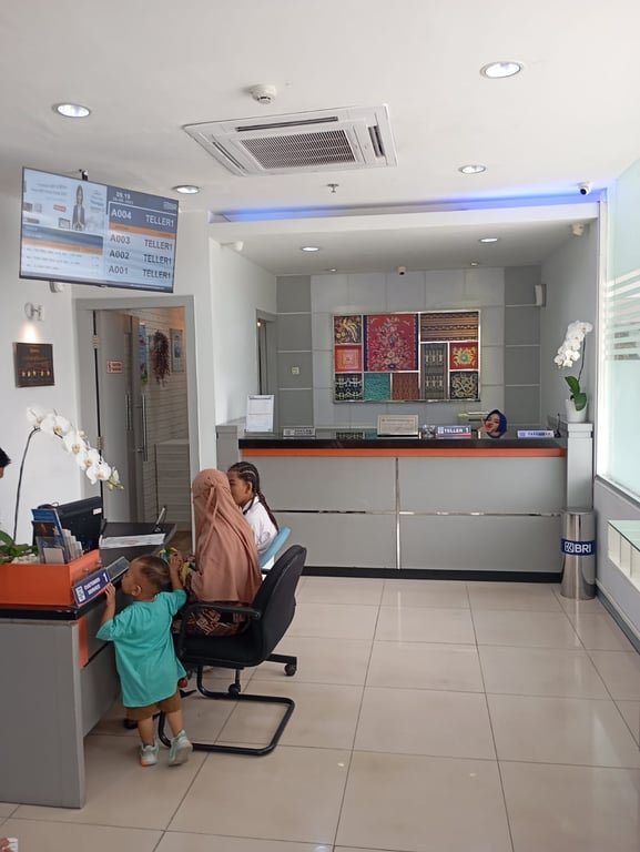 Bank Rakyat Indonesia KCP Pasar Pagi Mangga Dua Layani Kebutuhan Nasabah Melalui Weekend Banking Bank Rakyat Indonesia KCP Pasar Pagi Mangga Dua Layani Kebutuhan Nasabah Melalui Weekend Banking