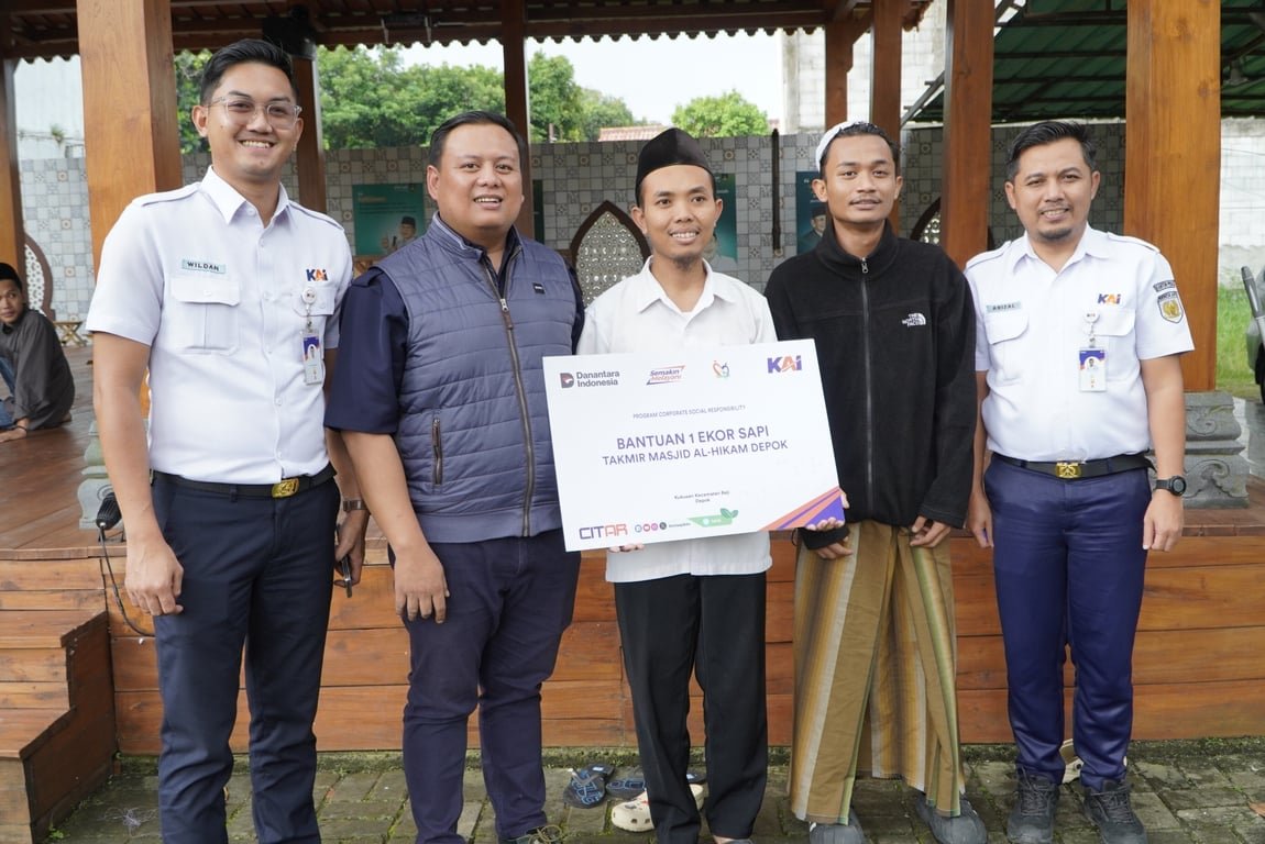 Sambut Idul Adha, KAI Daop 1 Jakarta Salurkan Bantuan Hewan Qurban melalui Program TJSL kepada Lembaga Sosial