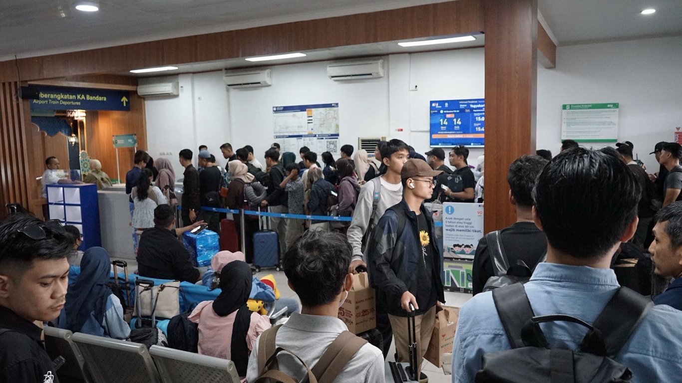Momentum Long Weekend May Day, KAI Bandara Layani 28 Ribu Penumpang KA Bandara YIA Momentum Long Weekend May Day, KAI Bandara Layani 28 Ribu Penumpang KA Bandara YIA