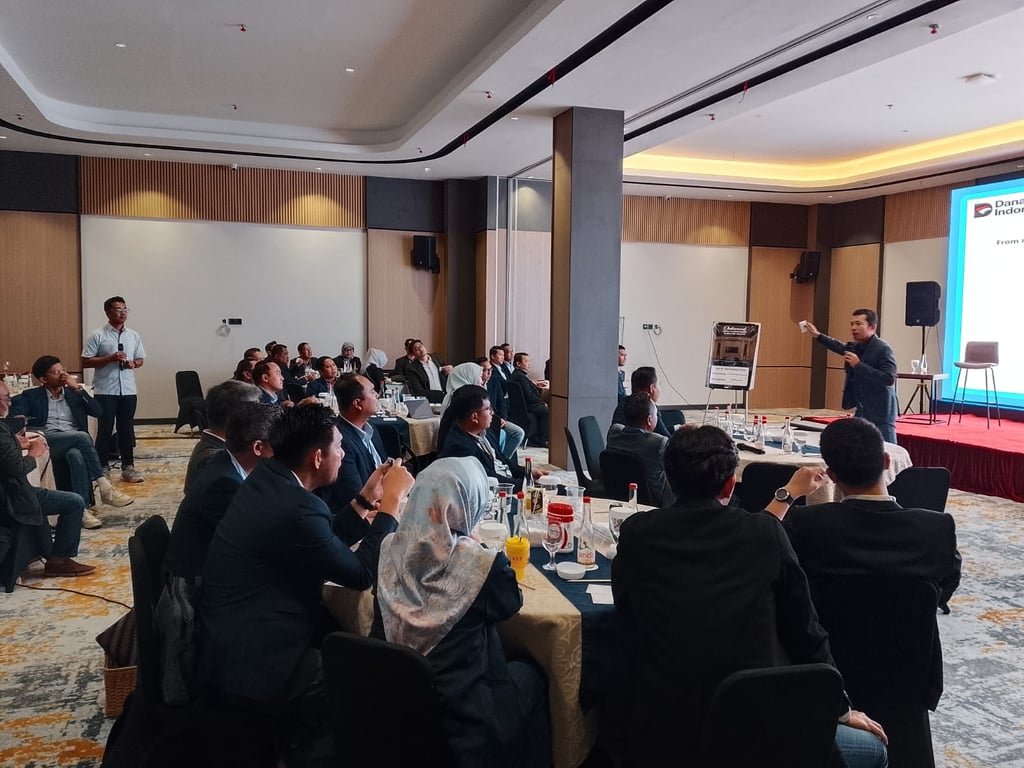 BRI Region 6 Gelar Mini Town Hall Kinerja untuk Perkuat Sinergi dan Pencapaian Bisnis BRI Region 6 Gelar Mini Town Hall Kinerja untuk Perkuat Sinergi dan Pencapaian Bisnis