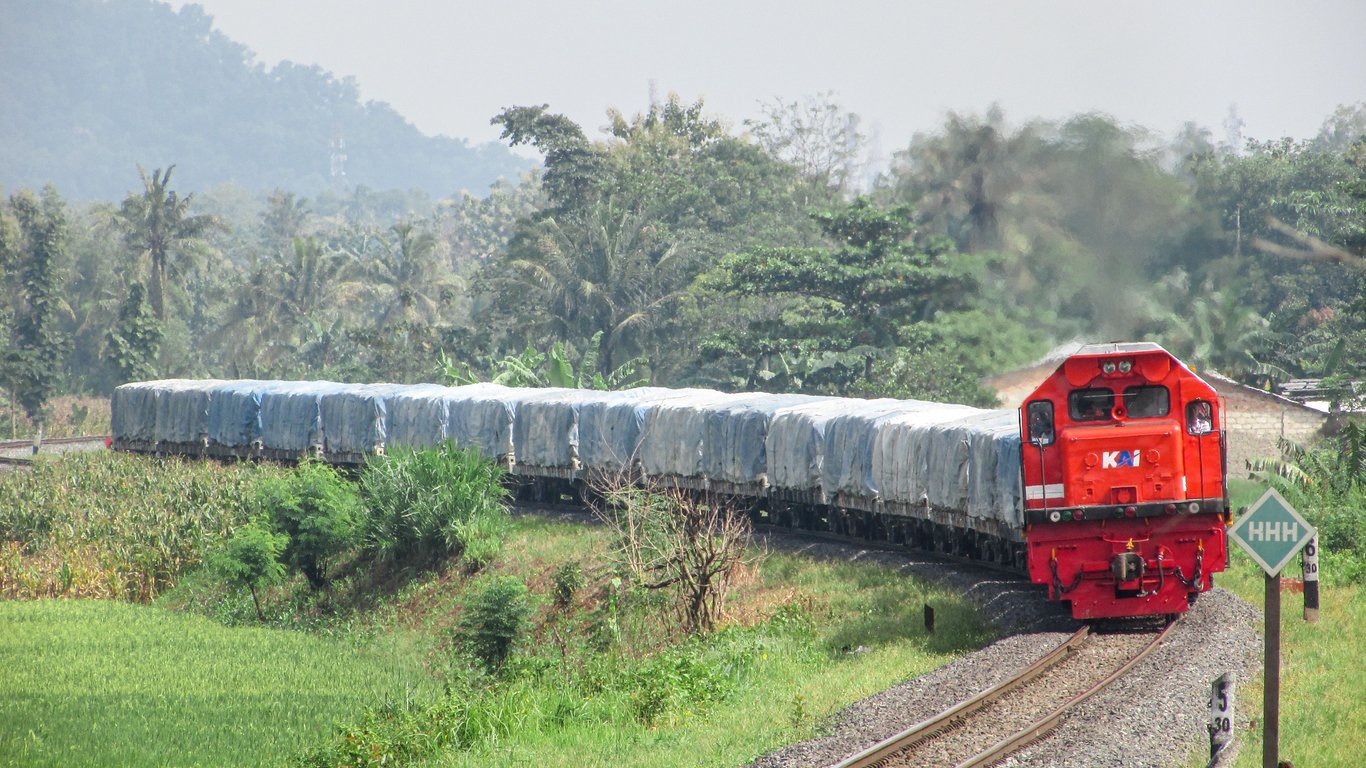 Distribusi Logistik Kian Menguat, Kinerja KAI Logistik Bulan April Tumbuh 11% Distribusi Logistik Kian Menguat, Kinerja KAI Logistik Bulan April Tumbuh 11%