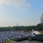 Didukung Embassy of India, Unesa Pecahkan Rekor MURI dengan Peserta Disabilitas Terbanyak dalam Yoga Bersama Didukung Embassy of India, Unesa Pecahkan Rekor MURI dengan Peserta Disabilitas Terbanyak dalam Yoga Bersama