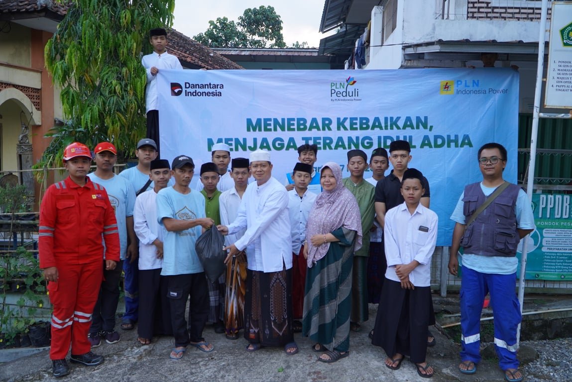 PLN Indonesia Power UBP Jatigede Salurkan Hewan Qurban dan Jaga Keandalan Listrik di Momen Idul Adha 1447 H PLN Indonesia Power UBP Jatigede Salurkan Hewan Qurban dan Jaga Keandalan Listrik di Momen Idul Adha 1447 H