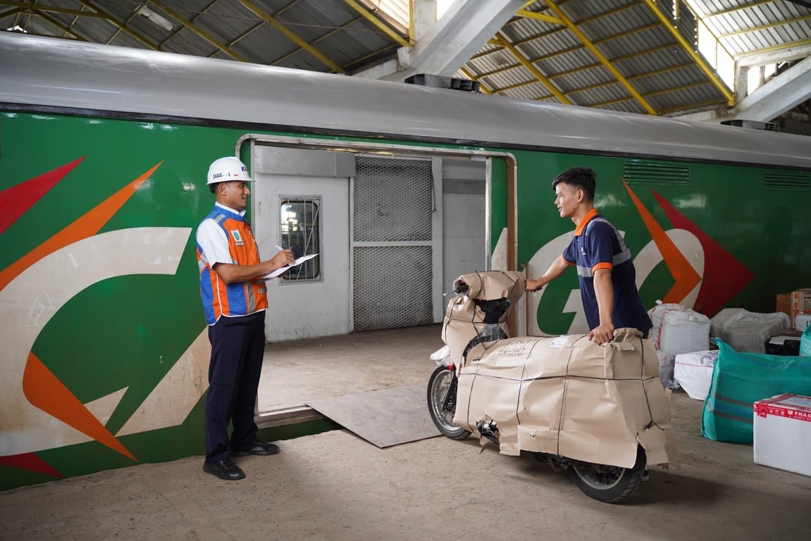 KAI Logistik Siapkan Langkah Optimalisasi Operasional Hadapi Potensi Lonjakan Pengiriman Motor di Yogyakarta KAI Logistik Siapkan Langkah Optimalisasi Operasional Hadapi Potensi Lonjakan Pengiriman Motor di Yogyakarta