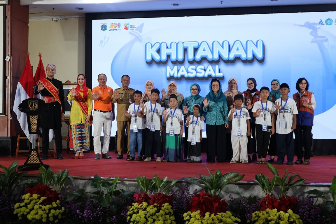 Kado Spektakuler! Di Momen HUT Jakarta ke-499, TP PKK Jakarta dan PAM JAYA Gratiskan Khitan untuk 2.000 Anak Kado Spektakuler! Di Momen HUT Jakarta ke-499, TP PKK Jakarta dan PAM JAYA Gratiskan Khitan untuk 2.000 Anak