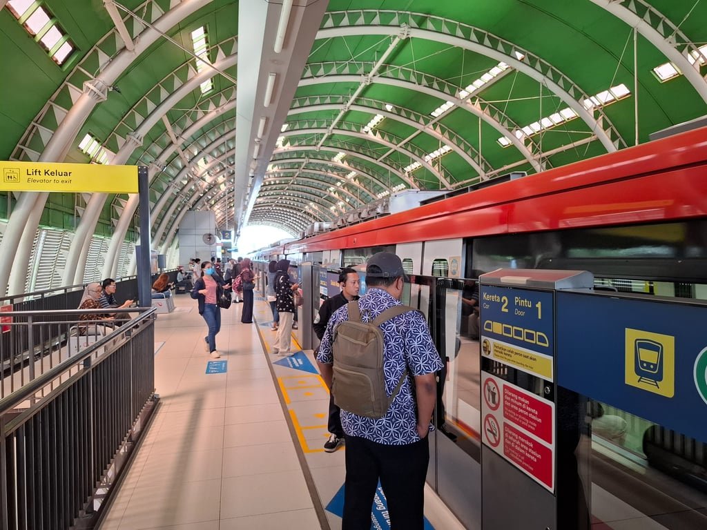 Libur Panjang, 228 Ribu Orang Pilih LRT Jabodebek untuk Wisata dan Aktivitas Kota