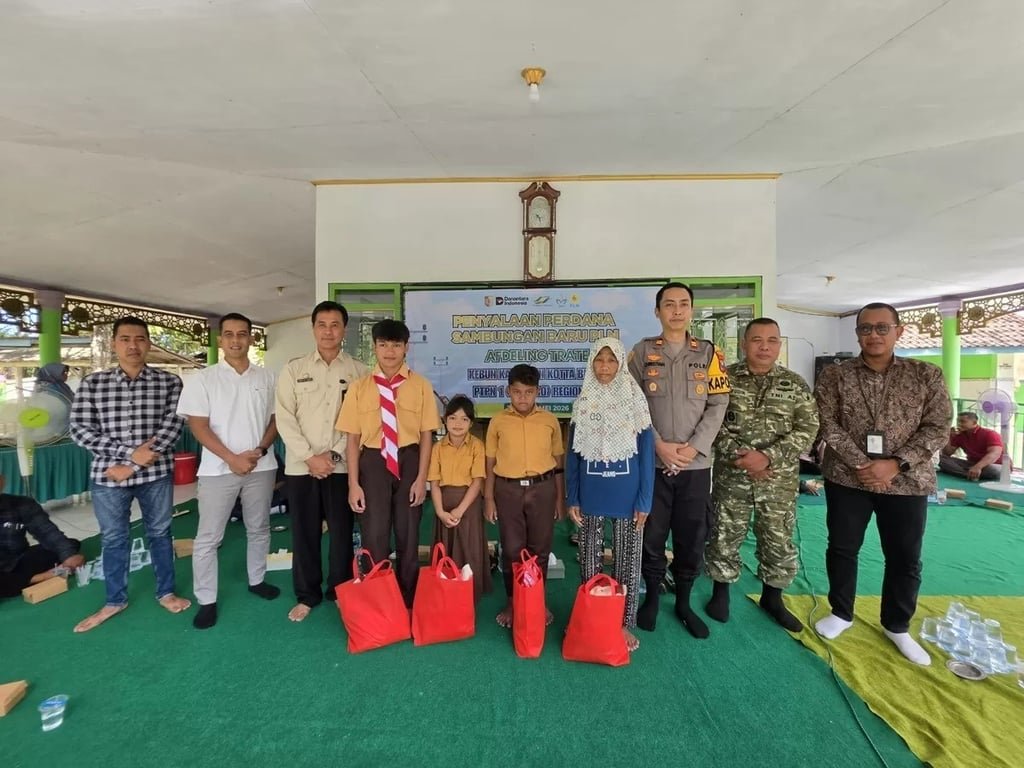 Dukung Infrastruktur Dasar Masyarakat, Holding Perkebunan Nusantara melalui PTPN I Regional 5 Terangi 101 Rumah Warga di Jember Dukung Infrastruktur Dasar Masyarakat, Holding Perkebunan Nusantara melalui PTPN I Regional 5 Terangi 101 Rumah Warga di Jember
