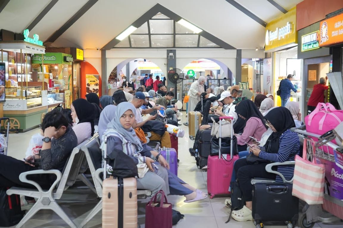 Pelanggan Daop 2 Bandung Naik 7,4 Persen pada 1 Minggu Awal Masa Liburan Sekolah Pelanggan Daop 2 Bandung Naik 7,4 Persen pada 1 Minggu Awal Masa Liburan Sekolah