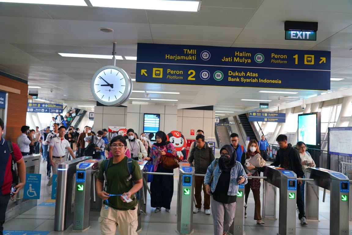 LRT Jabodebek Catat 2,5 Juta Pengguna pada Mei 2026, Perjalanan Akhir Pekan Ikut Meningkat LRT Jabodebek Catat 2,5 Juta Pengguna pada Mei 2026, Perjalanan Akhir Pekan Ikut Meningkat