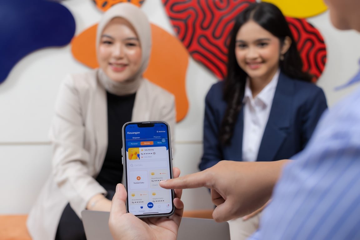 Bank Raya Dukung Inklusi Keuangan Digital Generasi Muda dan K-popers di P-Land: K-pop Art Market Vol.5 Bank Raya Dukung Inklusi Keuangan Digital Generasi Muda dan K-popers di P-Land: K-pop Art Market Vol.5