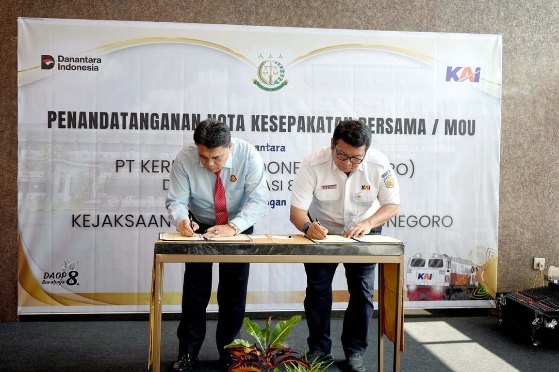 Perkuat Sinergi Perlindungan Aset Negara dan Kepastian Hukum, KAI Daop 8 Surabaya dan Kejari Bojonegoro Tandatangani MoU