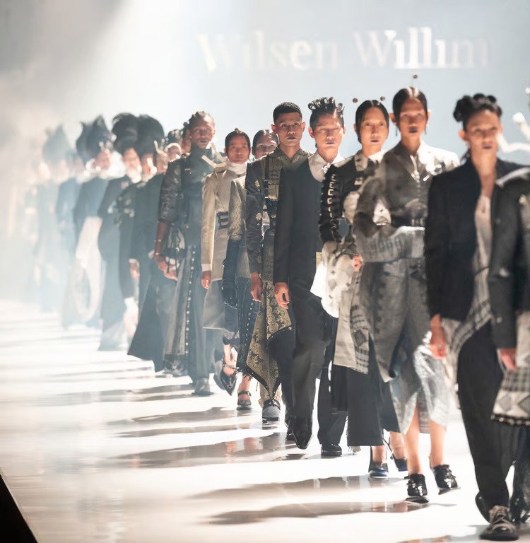 Bocorocco x Wilsen Willim Hadirkan Paradoks Baru dalam Dunia Fashion: Semakin Berani Desainnya, Semakin Nyaman Rasanya Bocorocco x Wilsen Willim Hadirkan Paradoks Baru dalam Dunia Fashion: Semakin Berani Desainnya, Semakin Nyaman Rasanya