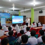 KAI Bandara Edukasi 150 Pelajar SMA Negeri 1 Lubuk Pakam tentang Keselamatan Perkeretaapian Sekaligus Perkenalkan Layanan Baru KAI Bandara Edukasi 150 Pelajar SMA Negeri 1 Lubuk Pakam tentang Keselamatan Perkeretaapian Sekaligus Perkenalkan Layanan Baru