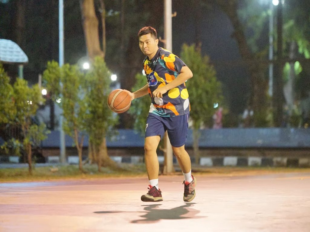 Perkuat Kebersamaan dan Kebugaran, Pekerja BRI Region 6 Gelar Olahraga Basket Bersama Perkuat Kebersamaan dan Kebugaran, Pekerja BRI Region 6 Gelar Olahraga Basket Bersama
