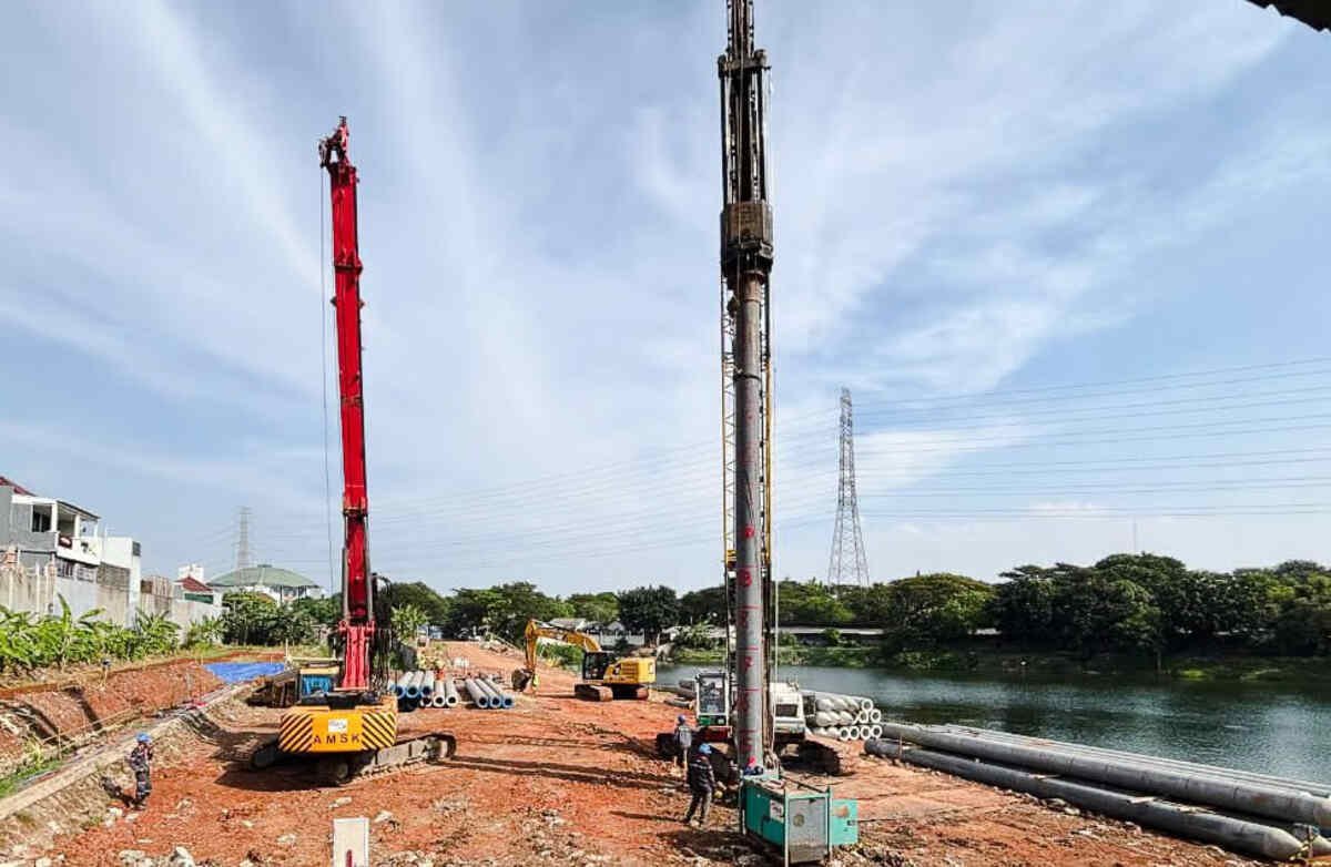 Perkuat Sistem Tata Air untuk Kurangi Risiko Banjir, WSBP Suplai Spun Pile dan Beton Readymix