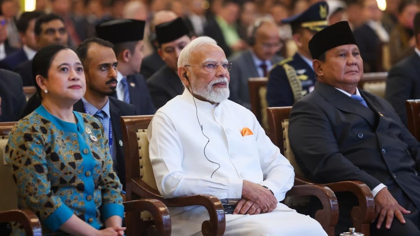 Pidato Bersejarah di DPR RI, PM Modi Perkenalkan Visi Gangga-Mahakam bagi Hubungan Indonesia-India Pidato Bersejarah di DPR RI, PM Modi Perkenalkan Visi Gangga-Mahakam bagi Hubungan Indonesia-India
