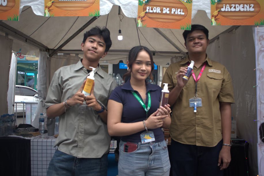 Ribuan Pengunjung Meriahkan The 9th Manawa Festival 2026 Sebuah Kolaborasi Harmoni Budaya dan Inovasi Bisnis BINUS @Bandung Ribuan Pengunjung Meriahkan The 9th Manawa Festival 2026 Sebuah Kolaborasi Harmoni Budaya dan Inovasi Bisnis BINUS @Bandung