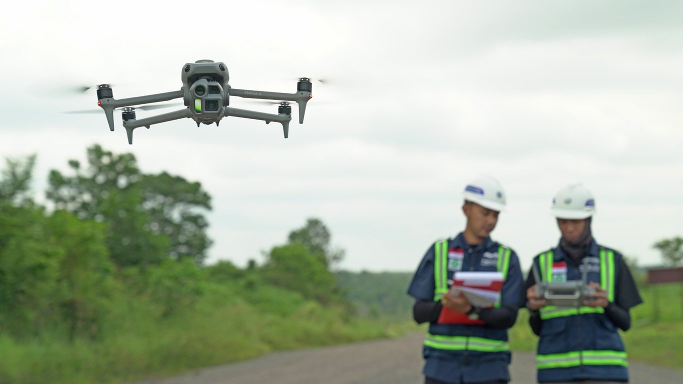 Drone DJI Matrice 4E untuk Survei dan Pemetaan Presisi
