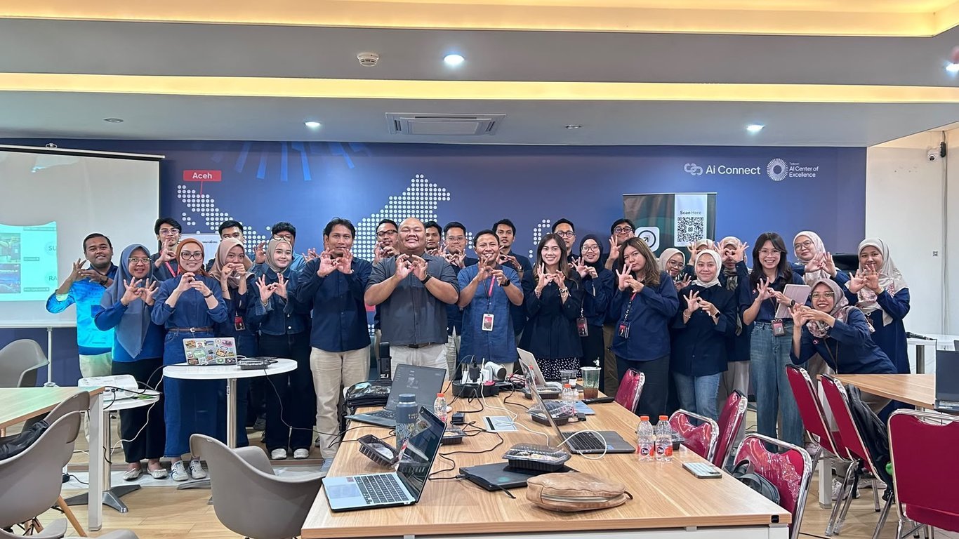 Telkom AI Center Malang dan Witel Jatim Barat Malang Gelar Workshop AI Productivity untuk Tingkatkan Produktivitas Pegawai Telkom AI Center Malang dan Witel Jatim Barat Malang Gelar Workshop AI Productivity untuk Tingkatkan Produktivitas Pegawai