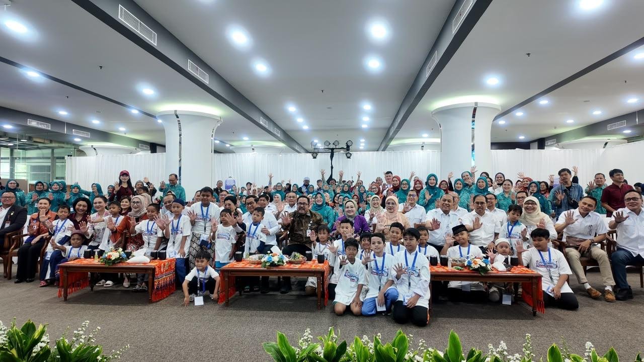 TP PKK DKI Jakarta Berhasil Selenggarakan Khitanan Massal untuk Lebih dari 2.000 Anak: Antusiasme Tinggi Hingga Raih Penghargaan MURI TP PKK DKI Jakarta Berhasil Selenggarakan Khitanan Massal untuk Lebih dari 2.000 Anak: Antusiasme Tinggi Hingga Raih Penghargaan MURI