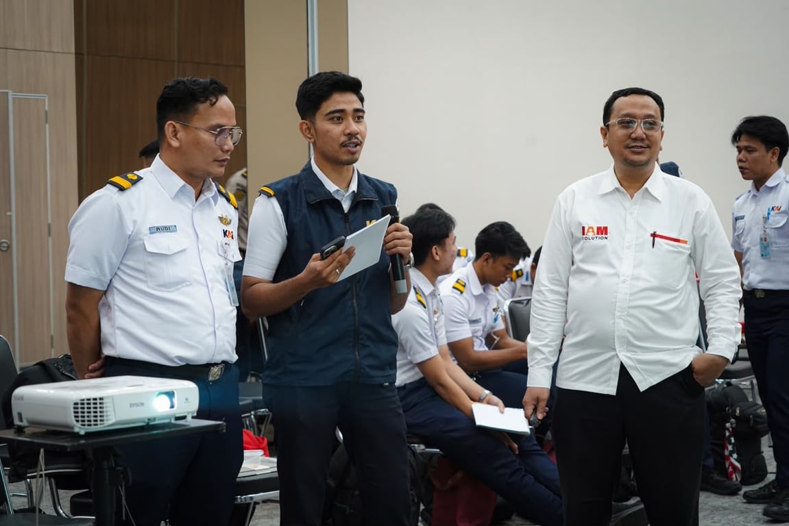 Jumlah Pengguna Meningkat, LRT Jabodebek Perkuat Kompetensi Train Attendant