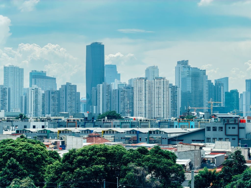 Menakar Daya Hidup Kemang: Episentrum Kosmopolitan Jakarta yang Bertahan di Tengah Tantangan Aksesibilitas Menakar Daya Hidup Kemang: Episentrum Kosmopolitan Jakarta yang Bertahan di Tengah Tantangan Aksesibilitas
