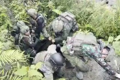 Demi Pulangkan Korban, Prajurit TNI Terobos Medan Ekstrem dan Hadapi Hujan Peluru OPM di Yahukimo