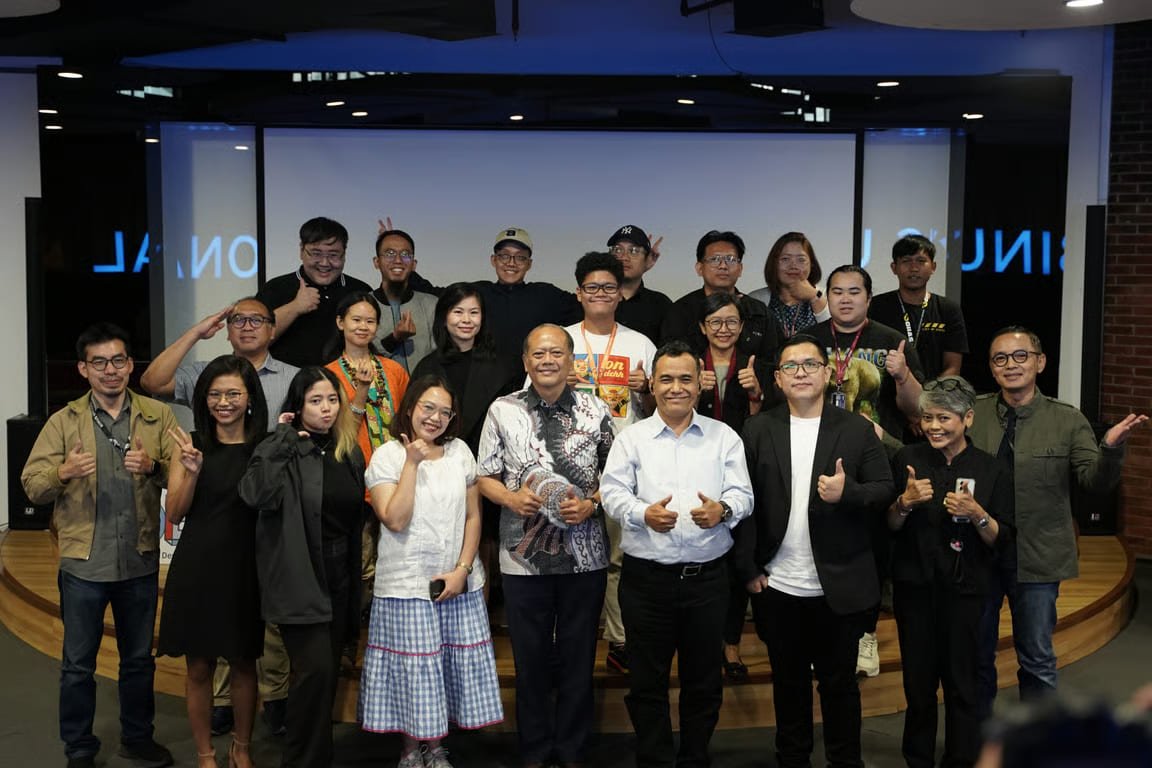MODB BINUS UNIVERSITY Pertemukan Karya Master Designer dengan Industri Kreatif melalui ‘The Convergence of Design’ MODB BINUS UNIVERSITY Pertemukan Karya Master Designer dengan Industri Kreatif melalui ‘The Convergence of Design’