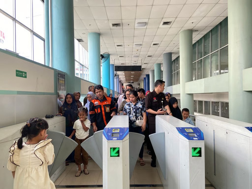 Penumpang Stasiun Araskabu Terus Meningkat, KAI Bandara Perkuat Mobilitas Masyarakat dengan Tarif Mulai Rp5.000 Penumpang Stasiun Araskabu Terus Meningkat, KAI Bandara Perkuat Mobilitas Masyarakat dengan Tarif Mulai Rp5.000