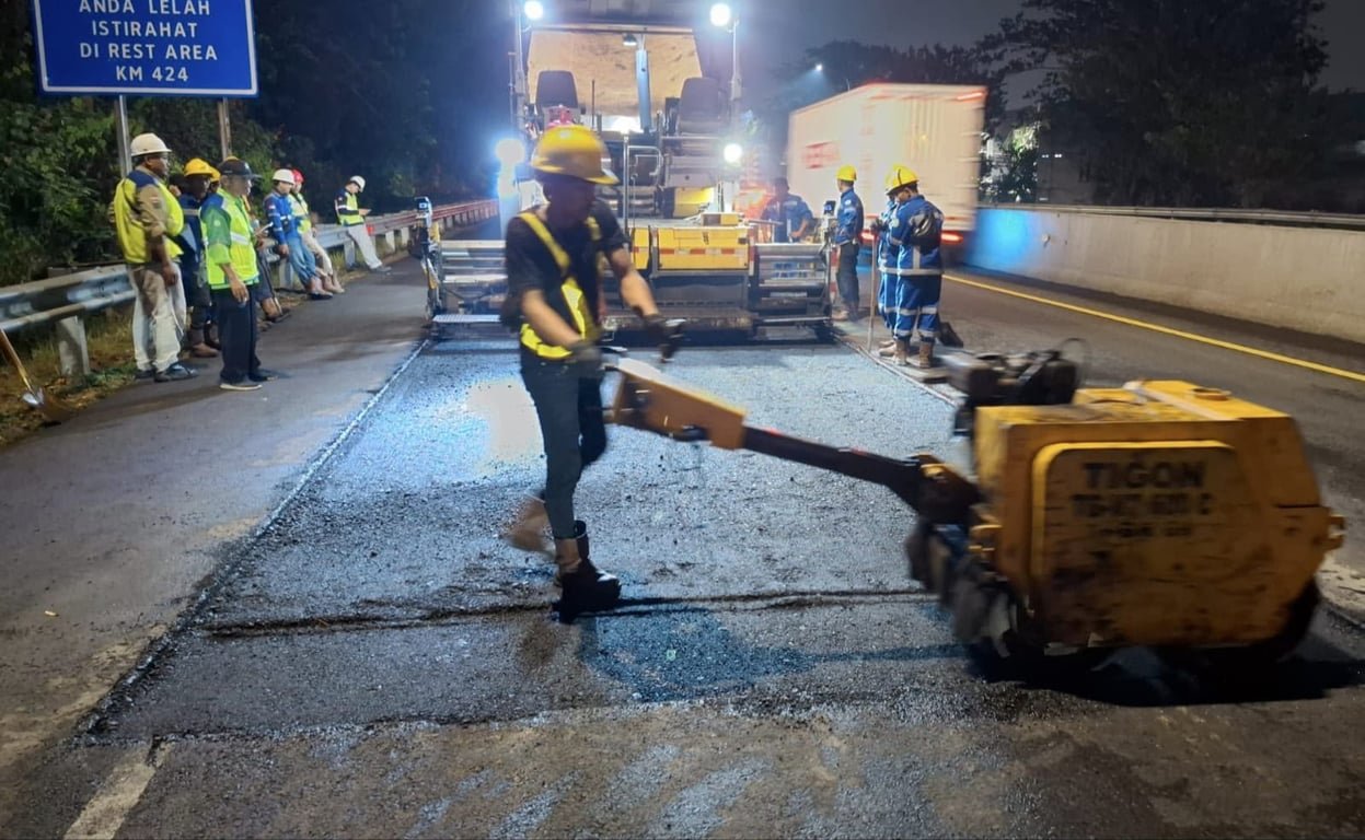 Wujudkan Jalan Tol yang Andal dan Berkualitas, PT Jasamarga Tollroad Maintenance Laksanakan Pekerjaan Preservasi di Ruas Jalan Tol Semarang Wujudkan Jalan Tol yang Andal dan Berkualitas, PT Jasamarga Tollroad Maintenance Laksanakan Pekerjaan Preservasi di Ruas Jalan Tol Semarang