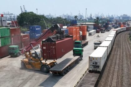 KAI Logistik Kelola 1,9 Juta Ton Barang pada Juli 2026, Angkutan Peti Kemas Tumbuh Tertinggi KAI Logistik Kelola 1,9 Juta Ton Barang pada Juli 2026, Angkutan Peti Kemas Tumbuh Tertinggi